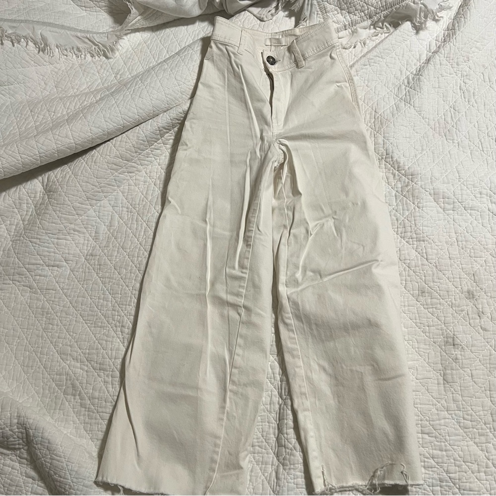 White wide leg jeans cropped